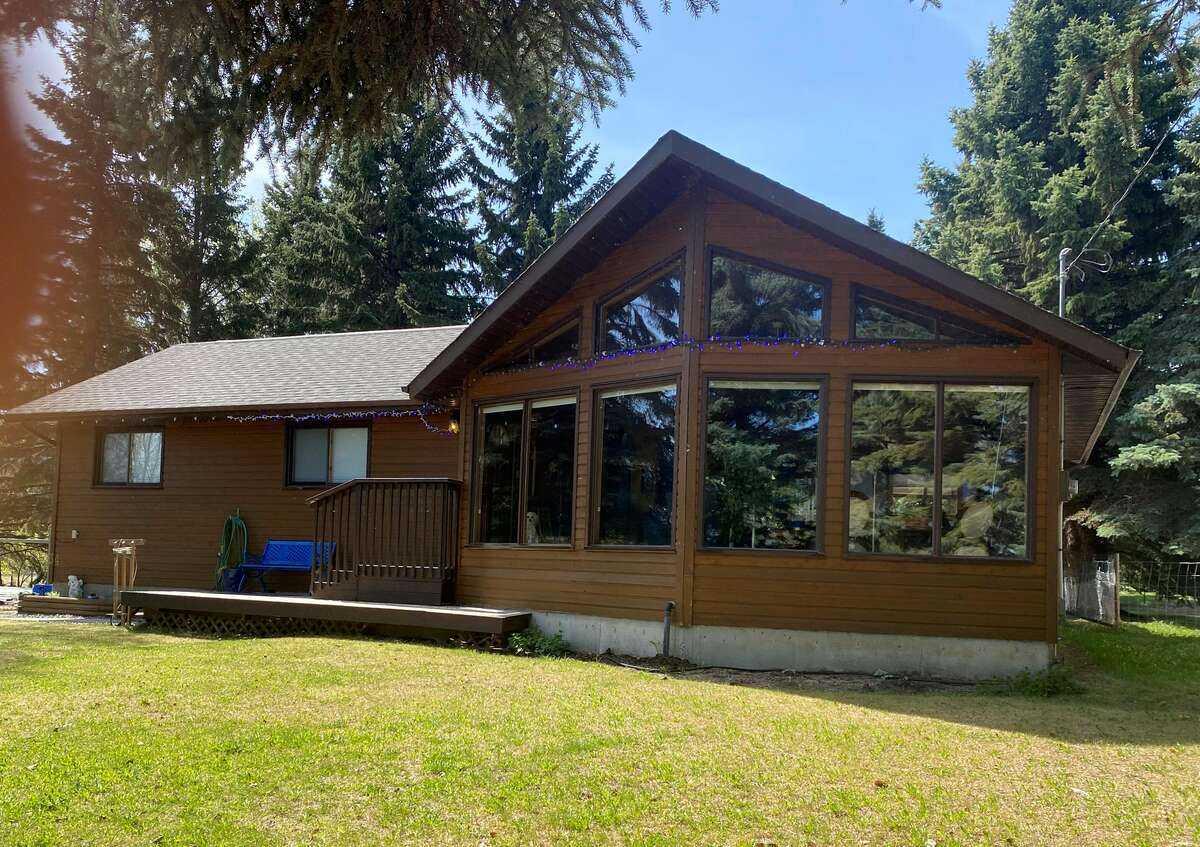 34 Lakeshore Dr, Grandview, AB T0C 2V0