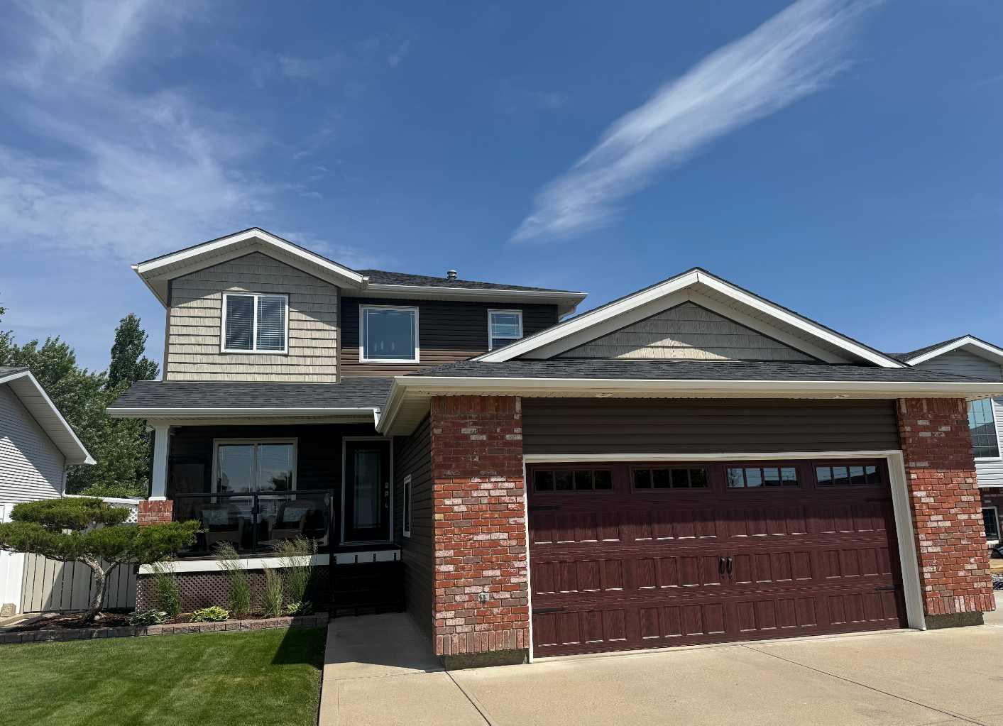 592 Hemingway Cres NE, Medicine Hat, AB T1C 1X4