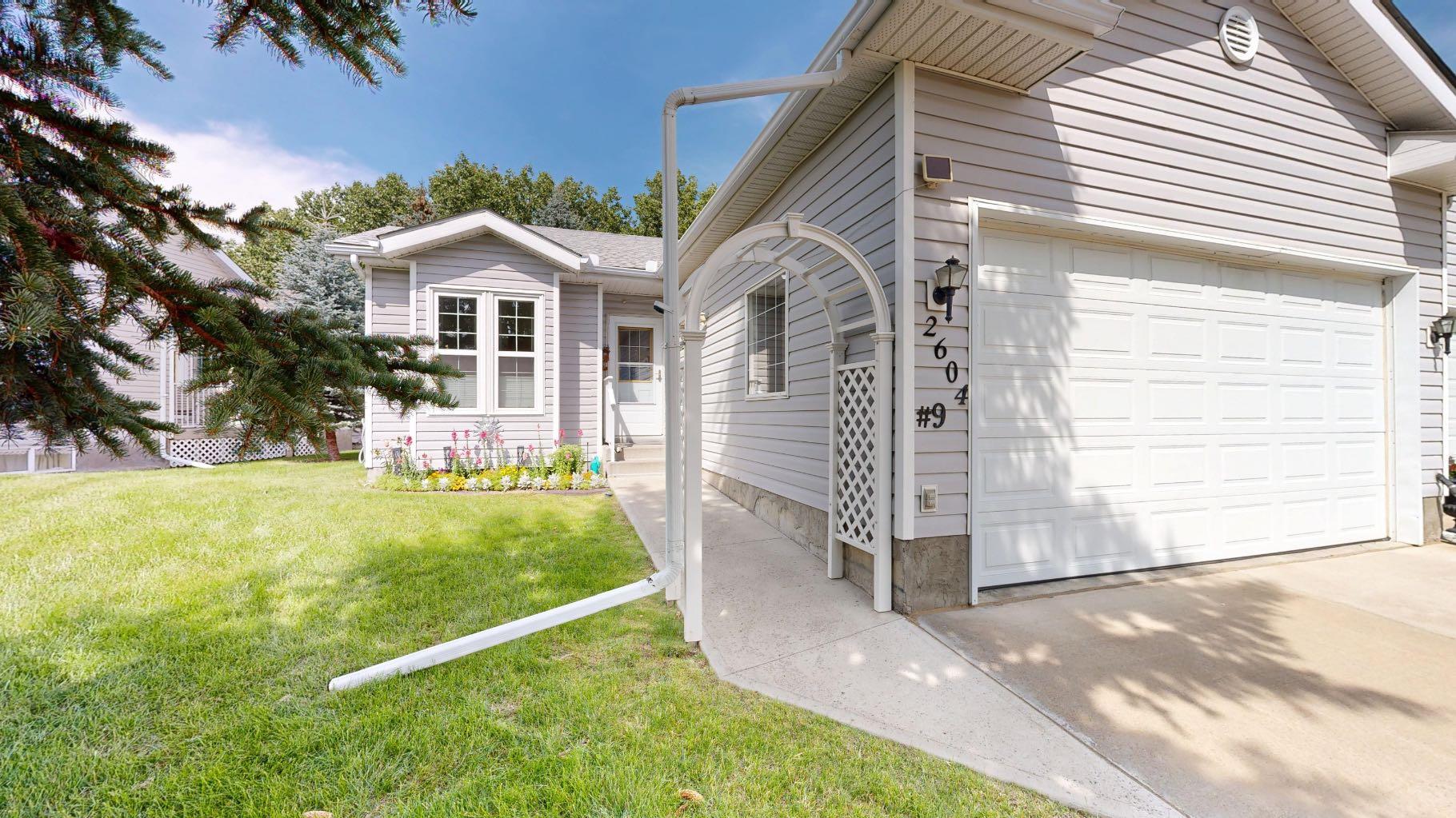 2604 26 Street Unit 9, Nanton, AB T0L 1R0