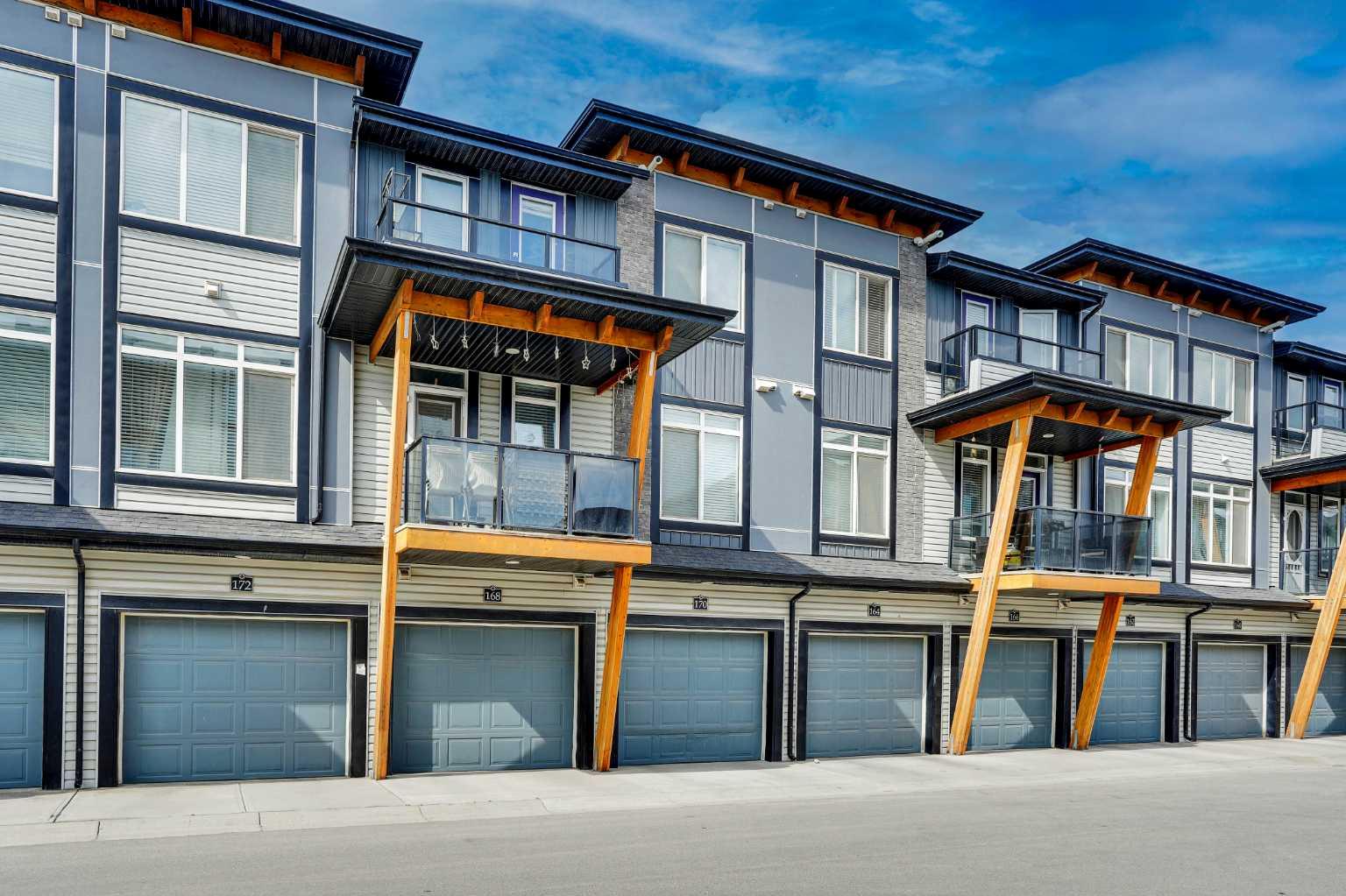 170 Savanna Walk NE, Calgary, AB T3J 0Y3