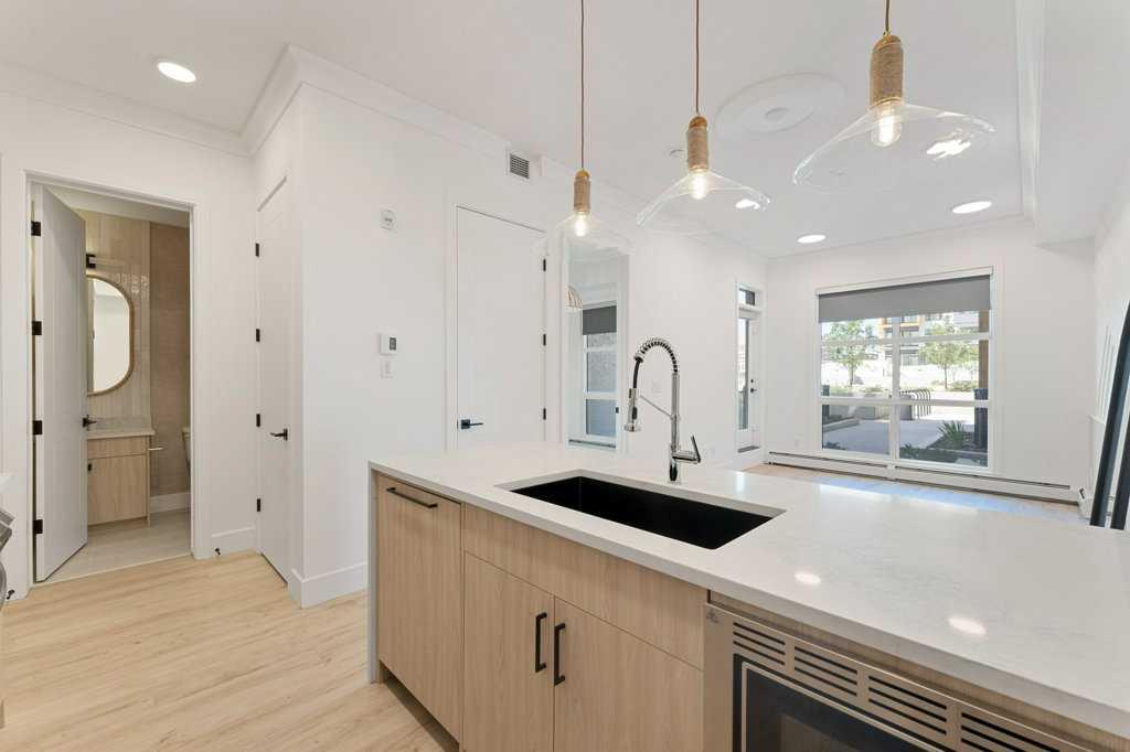 370 Dieppe Drive Sw Unit 111, Calgary, AB T3E 0E6