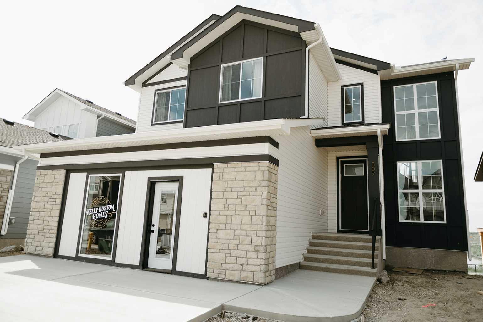 807 Lakewood Cir, Strathmore, AB T1P 0G8