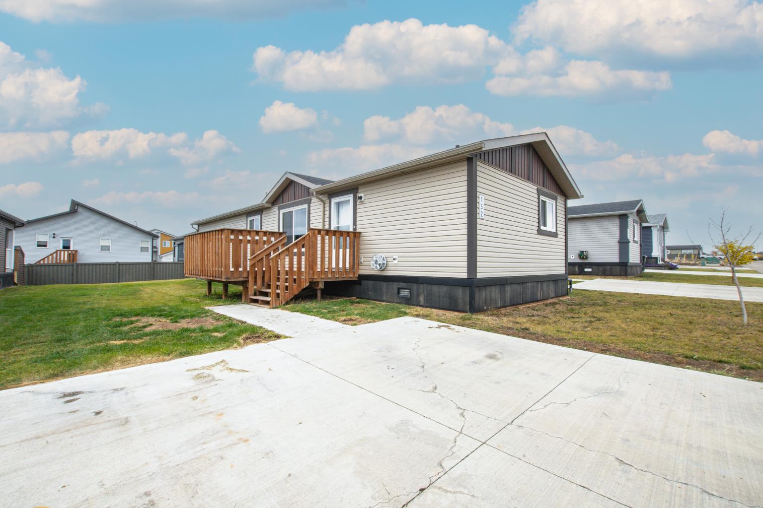 11850 84 Avenue Unit 132, Grande Prairie, AB T8W 0M4