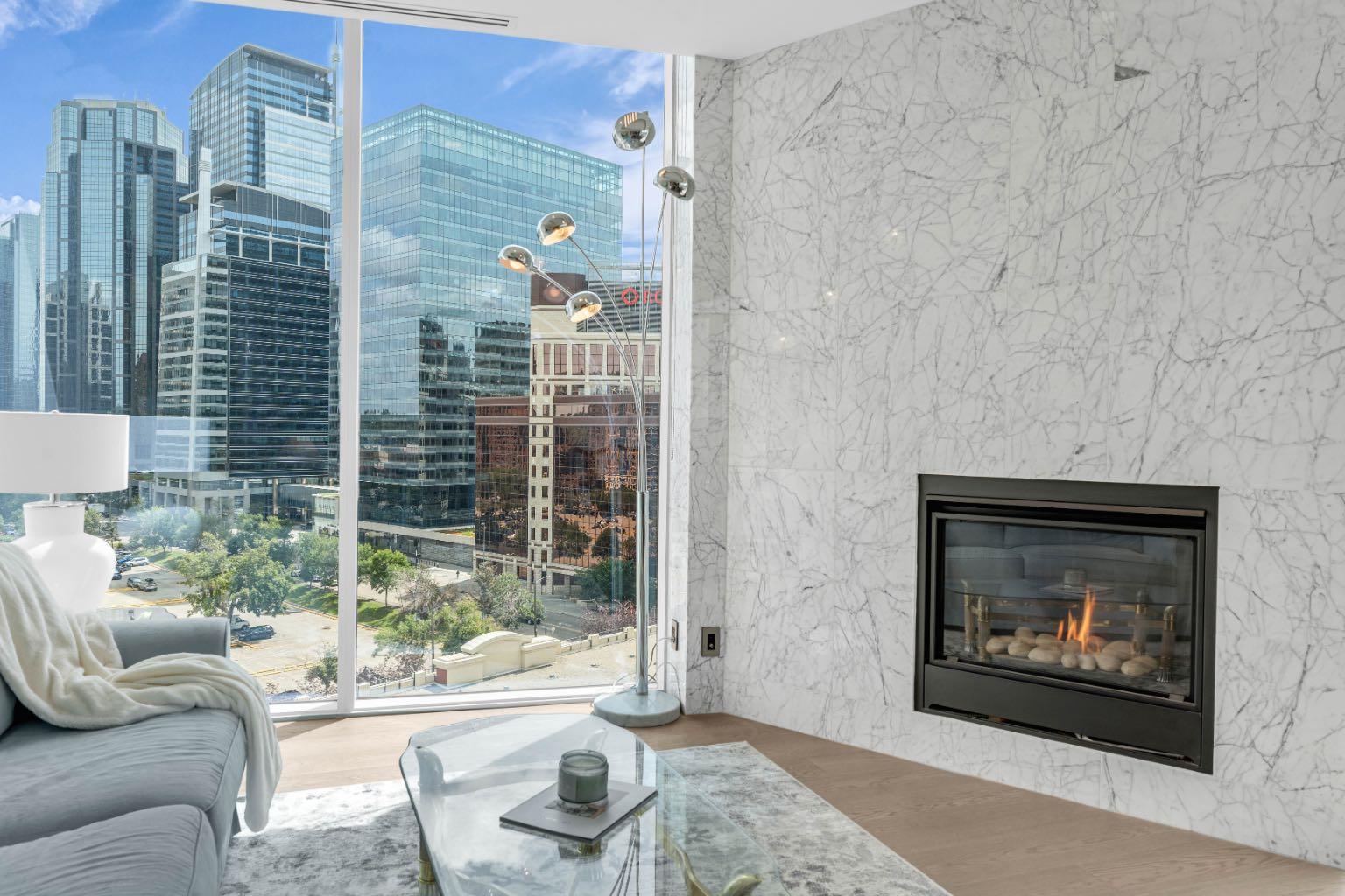 738 1 Avenue Sw Unit 1001, Calgary, AB T2P 5G8