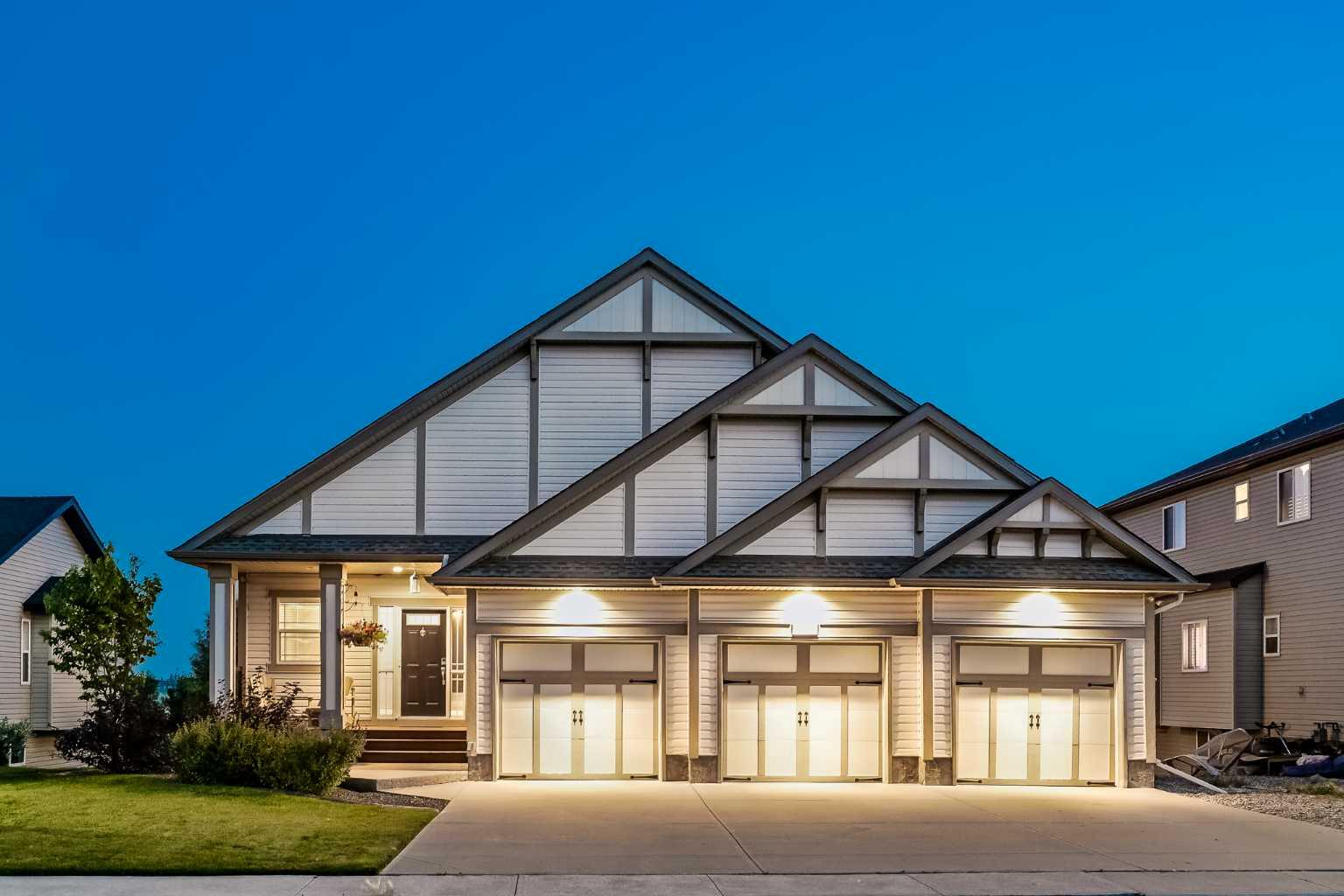 231 Railway Close SE, Langdon, AB T0J 1X1