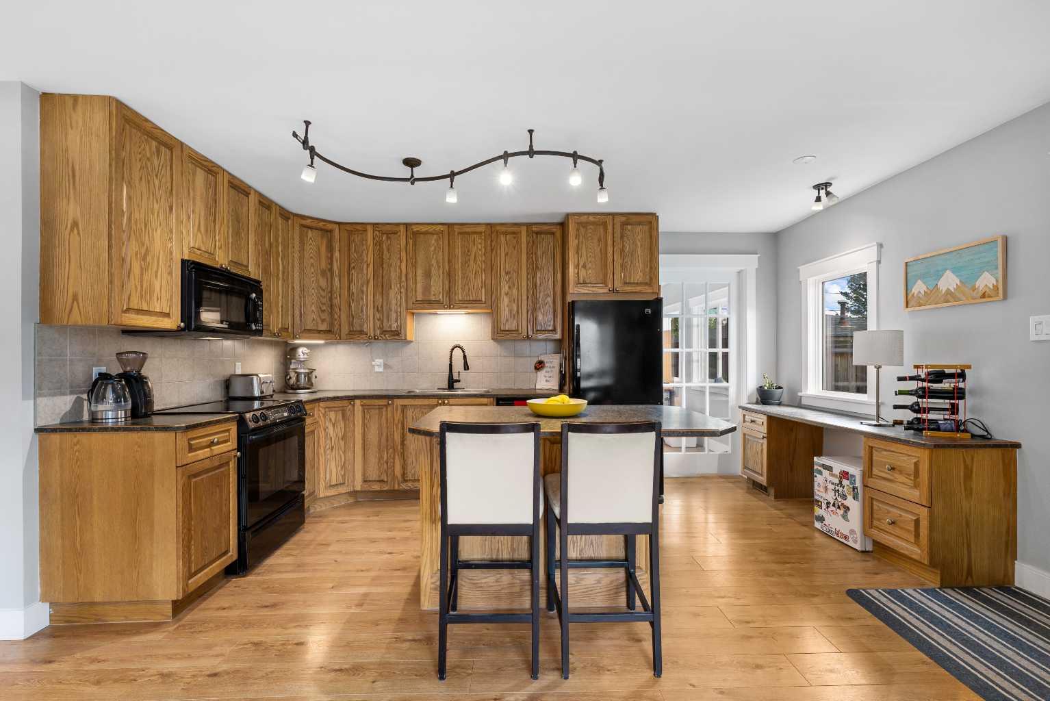 34 Avenue Nw Unit 8736, Calgary, AB T3B 1R7