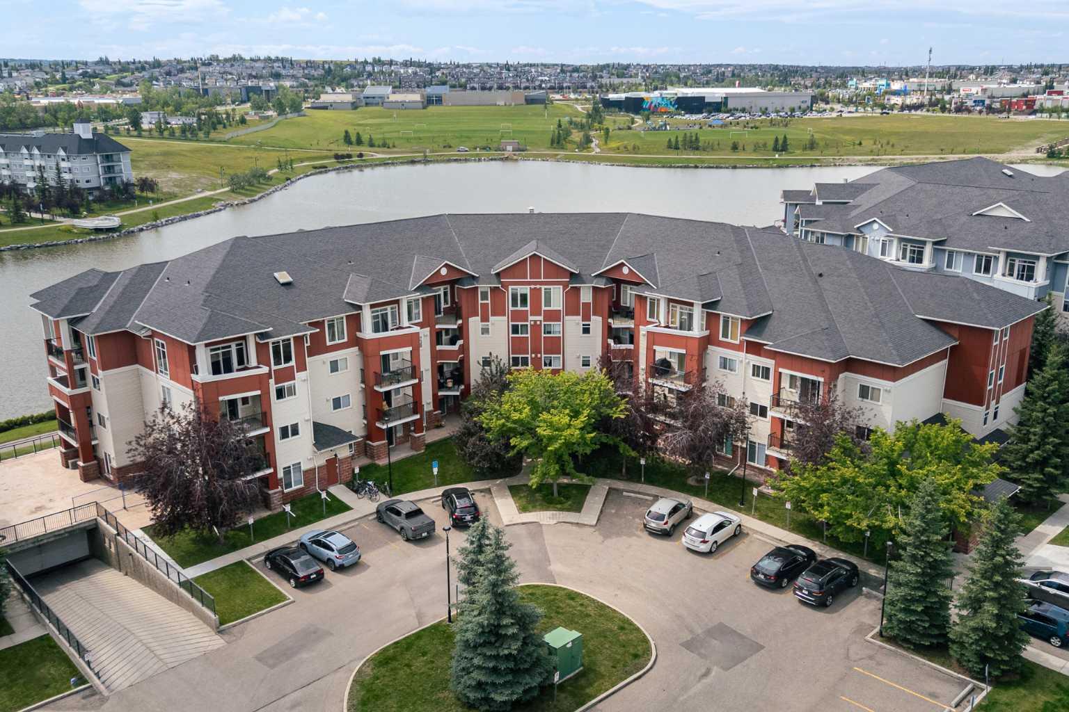 156 Country Village Circle Ne Unit 204, Calgary, AB T3K 0E5