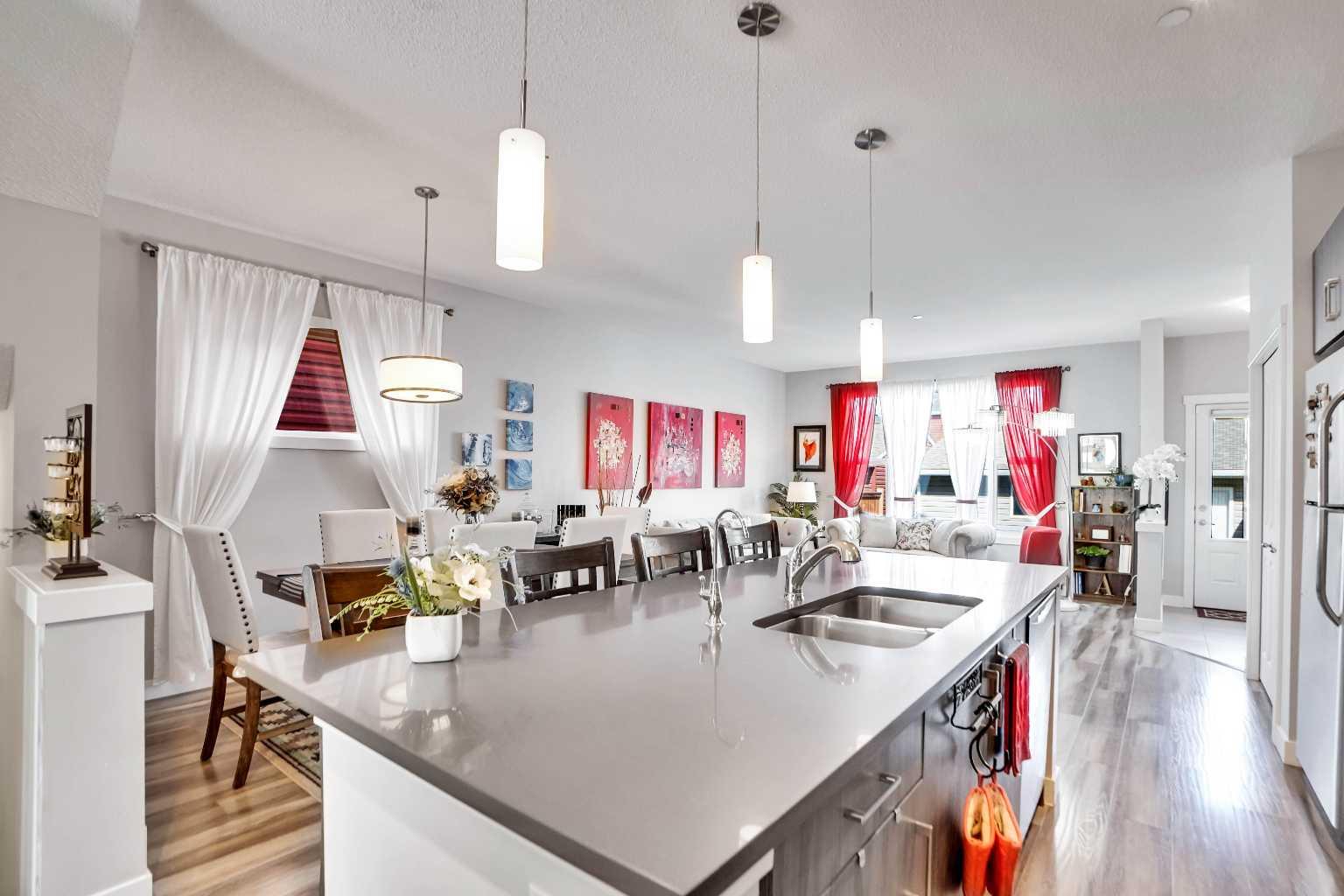 64 Howse Dr NE, Calgary, AB T3P 0V4