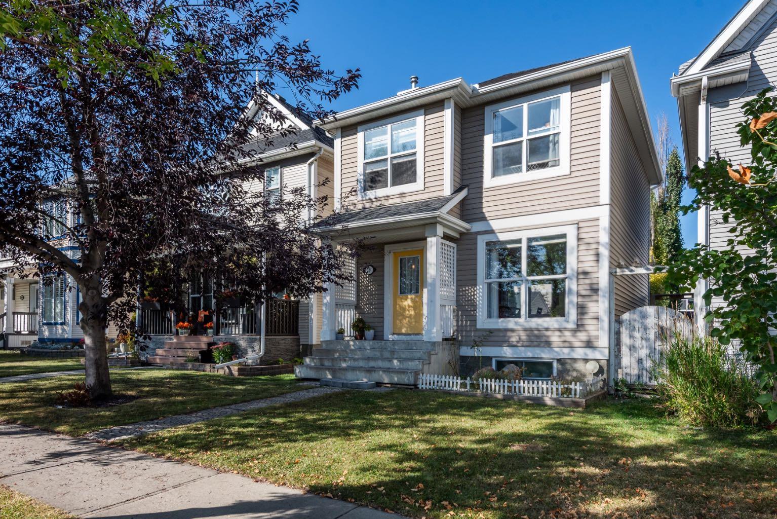244 Prestwick Ave SE, Calgary, AB T2Z 3X3
