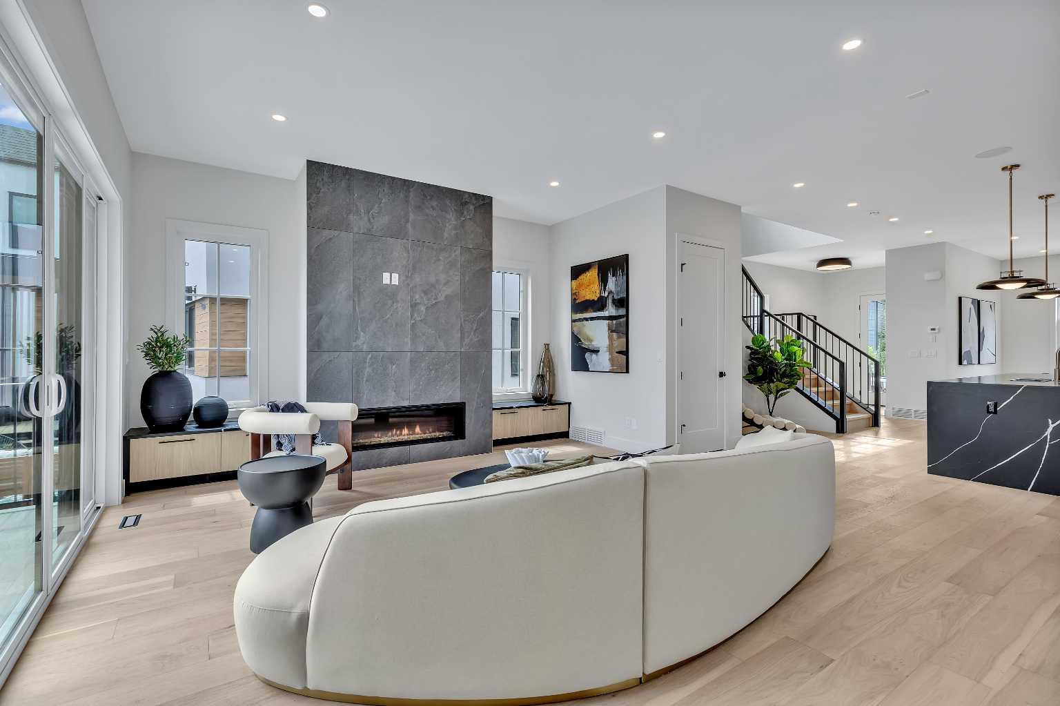 352 Normandy Dr SW, Calgary, AB T3E 7J6
