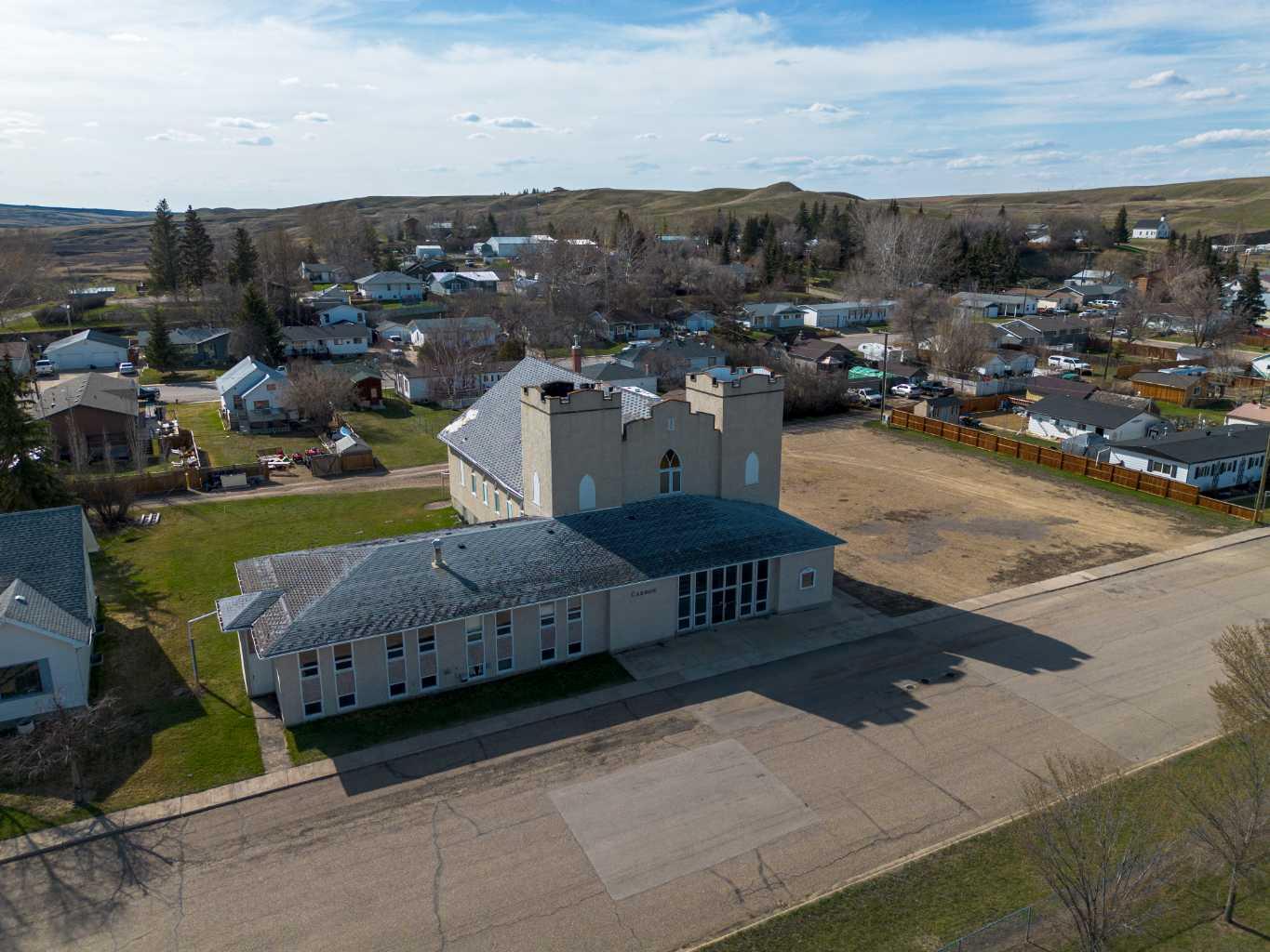 214 Bruce Ave, Carbon, AB T0M 0L0