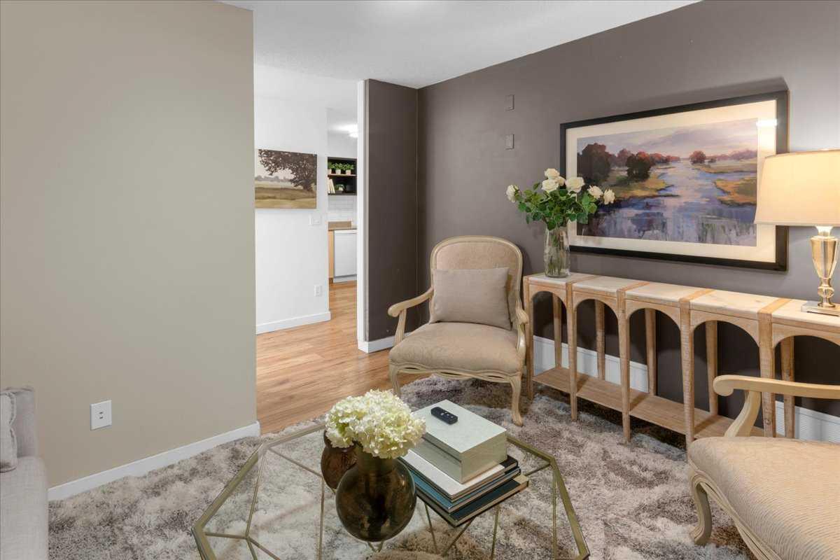 17 Country Village Bay Ne Unit 1103, Calgary, AB T3K 5Z3
