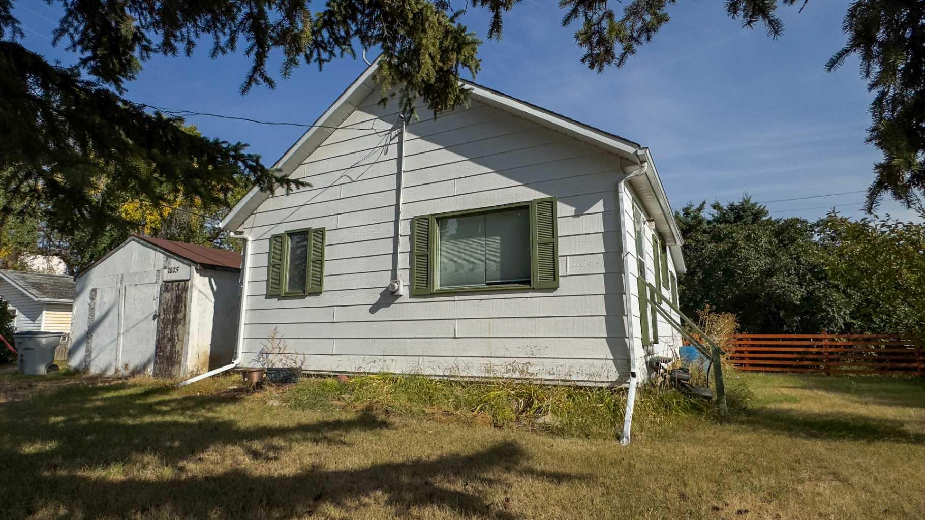 14 Street Unit 1025, Wainwright, AB T9W 1K6