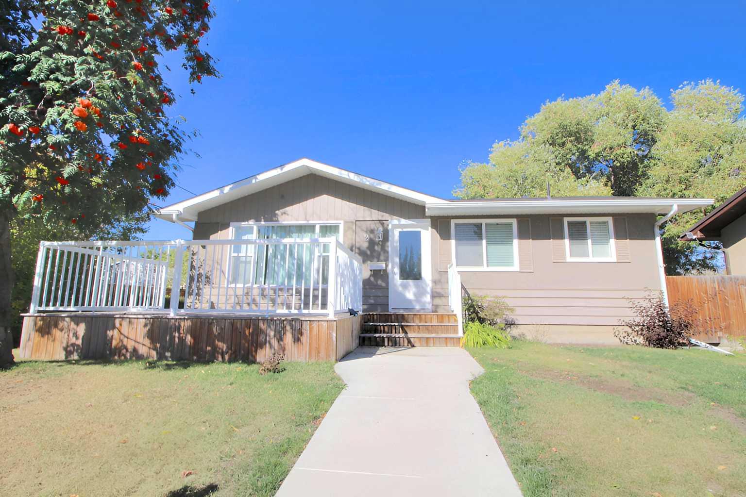 2 Forest Close, Red Deer, AB T4N 4Z7