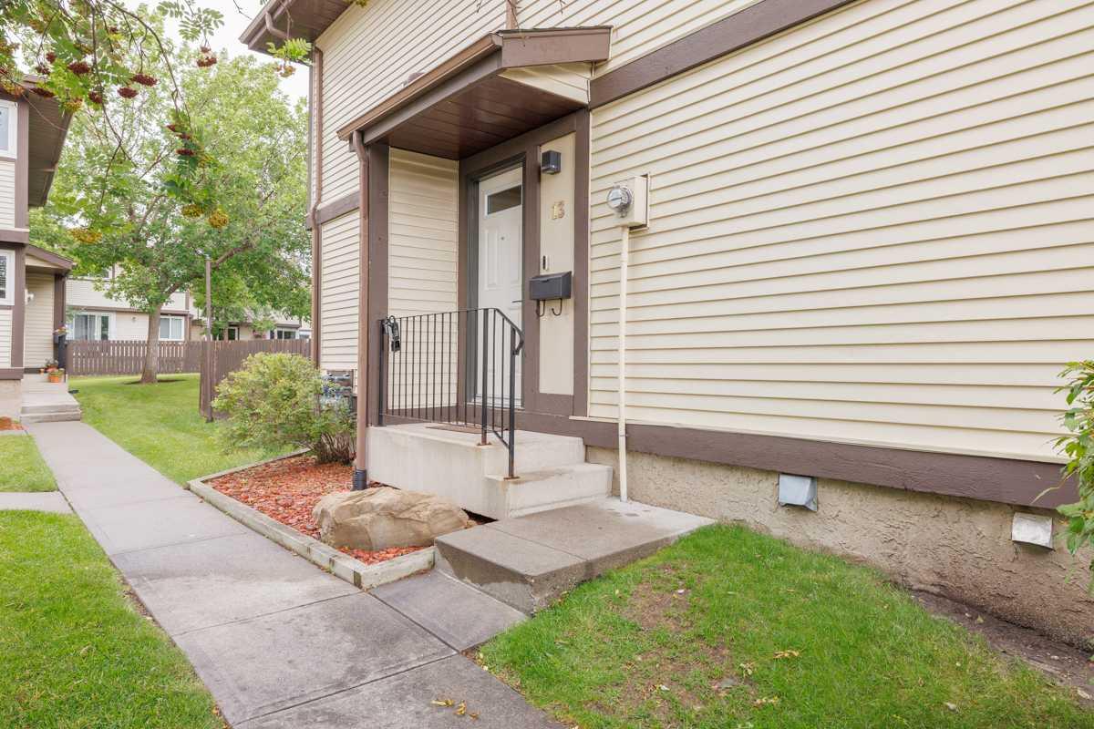 115 Bergen Road Nw Unit 13, Calgary, AB T3K 1P2
