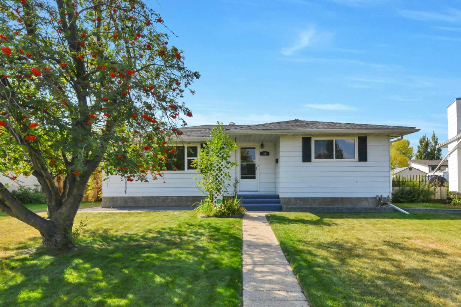 25 Odstone Grn, Red Deer, AB T4N 5H9