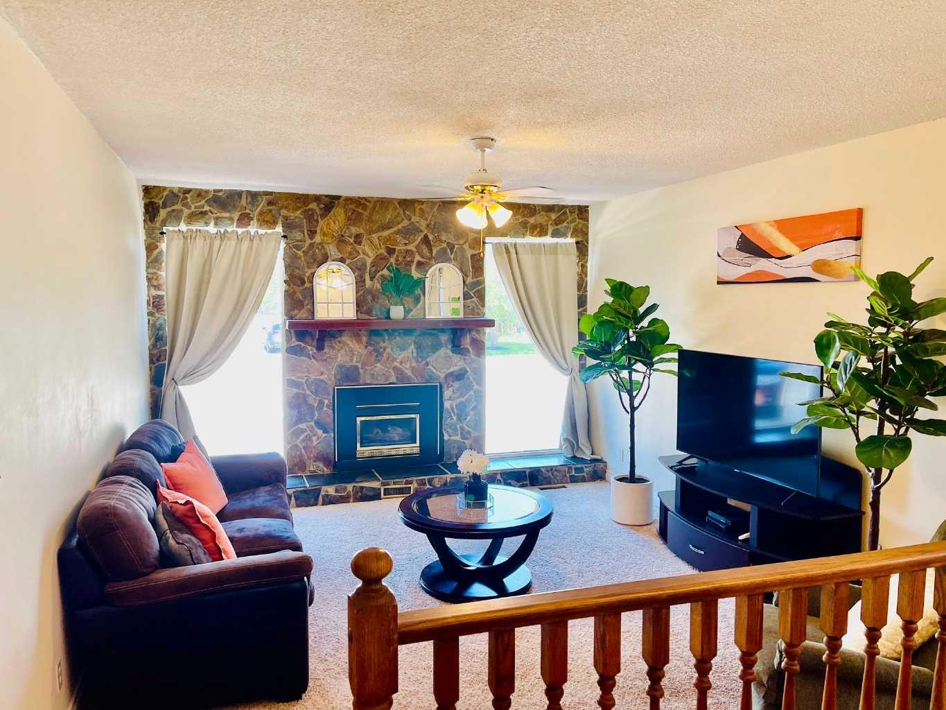 146 Oxford Rd W, Lethbridge, AB T1K 4V4
