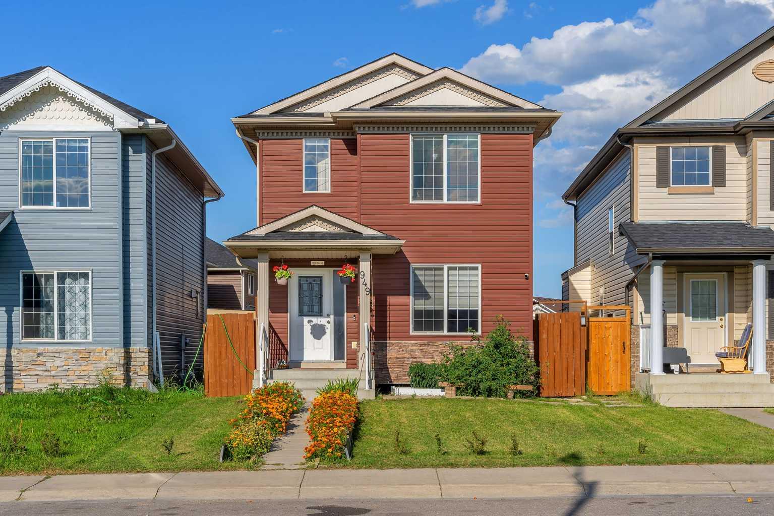 949 Taradale Dr NE, Calgary, AB T3J 0E7
