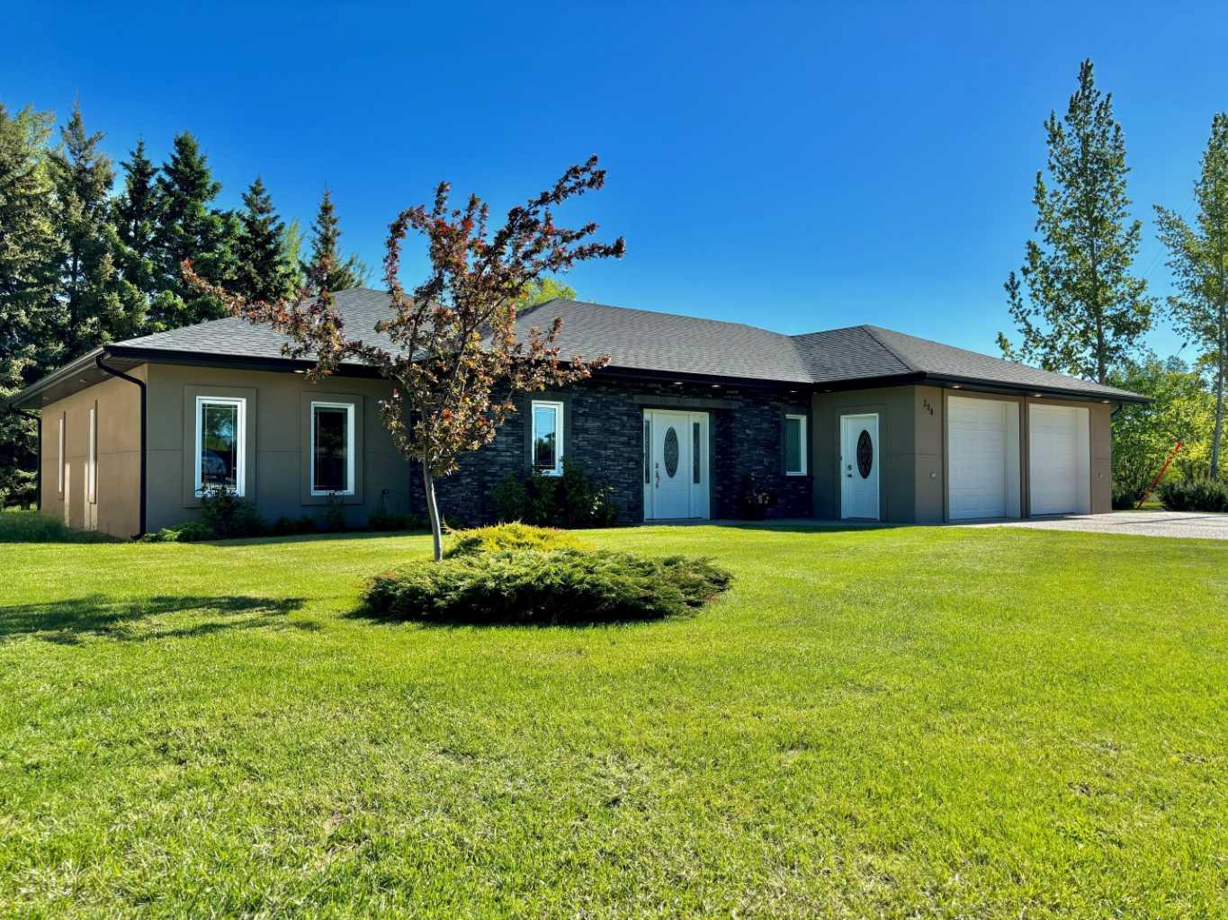 1 Avenue Unit 204, Neilburg, SK S0M 2C0
