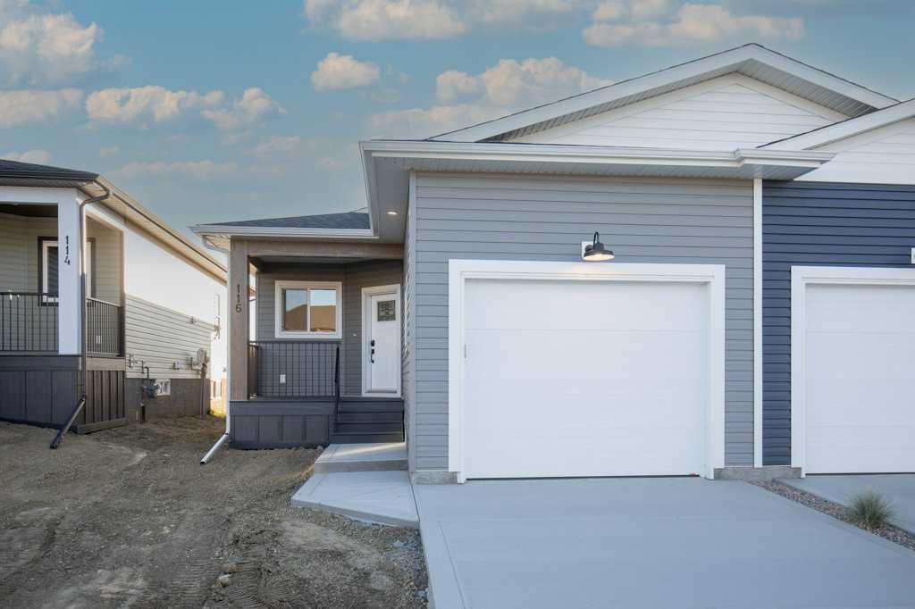 116 Gray Close, Sylvan Lake, AB T4S 0W4