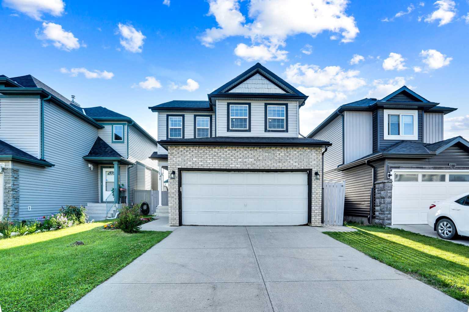 140 Saddlehorn Cres NE, Calgary, AB T3J 4M1