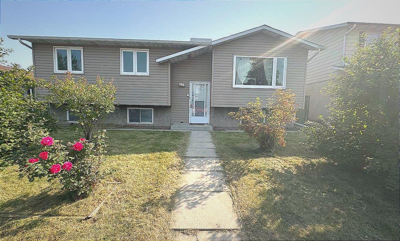 932 Rundlecairn Way NE, Calgary, AB T1Y 2X2