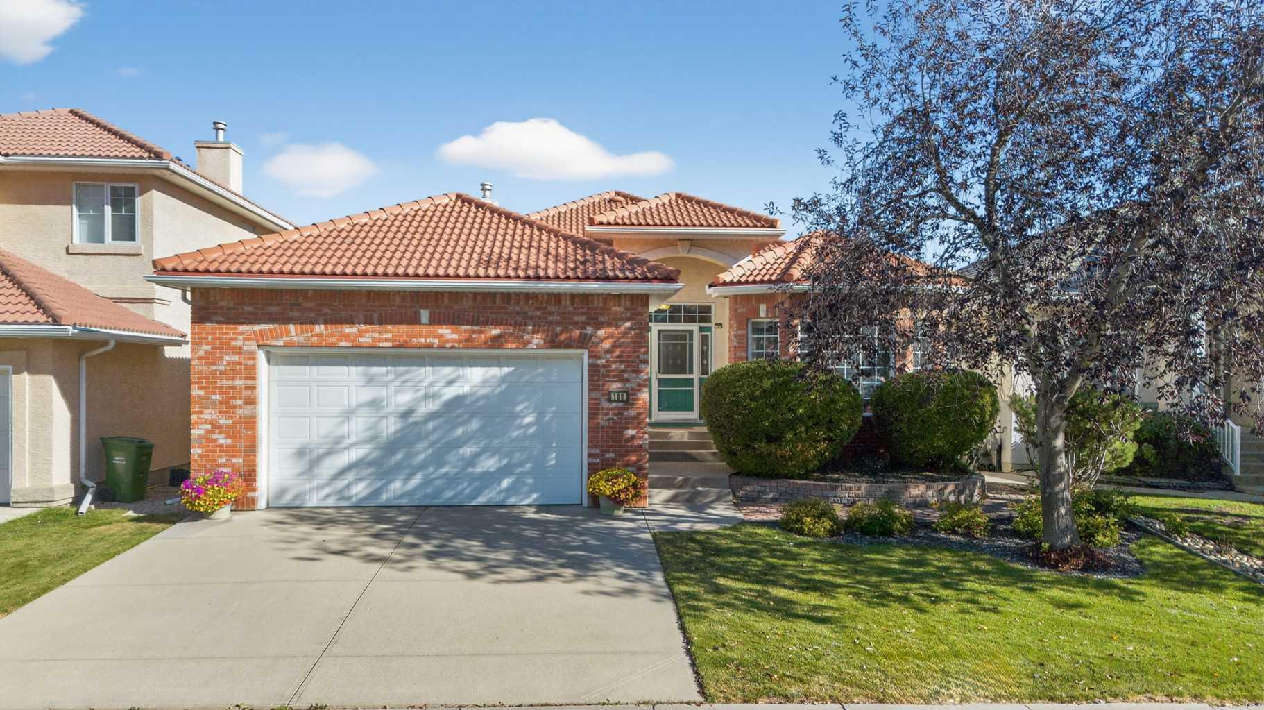 108 Hamptons Hts NW, Calgary, AB T3A 5S1