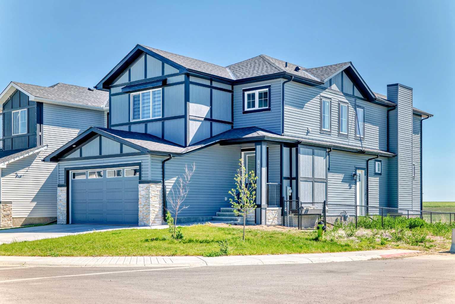 816 Edgefield St, Strathmore, AB T1P 0H6