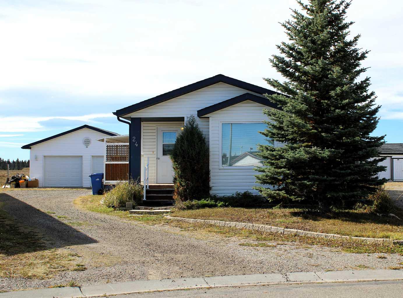 24 Noblefern Way, Sundre, AB T0M 1X0