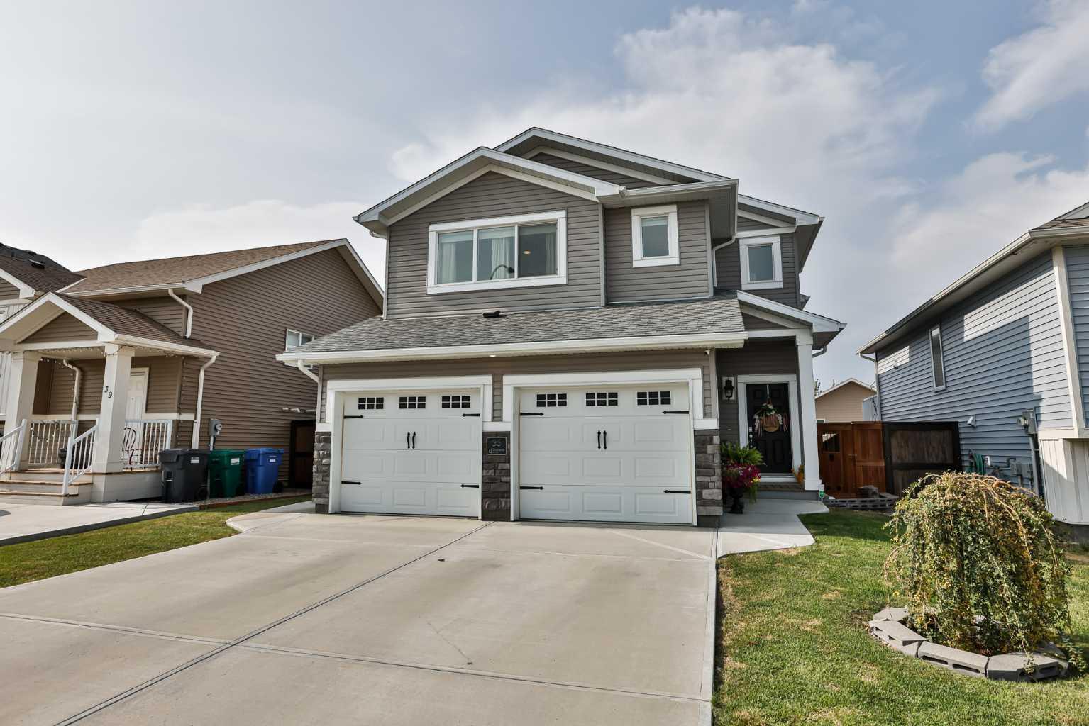 35 Kensington Rd W, Lethbridge, AB T1J 5N5
