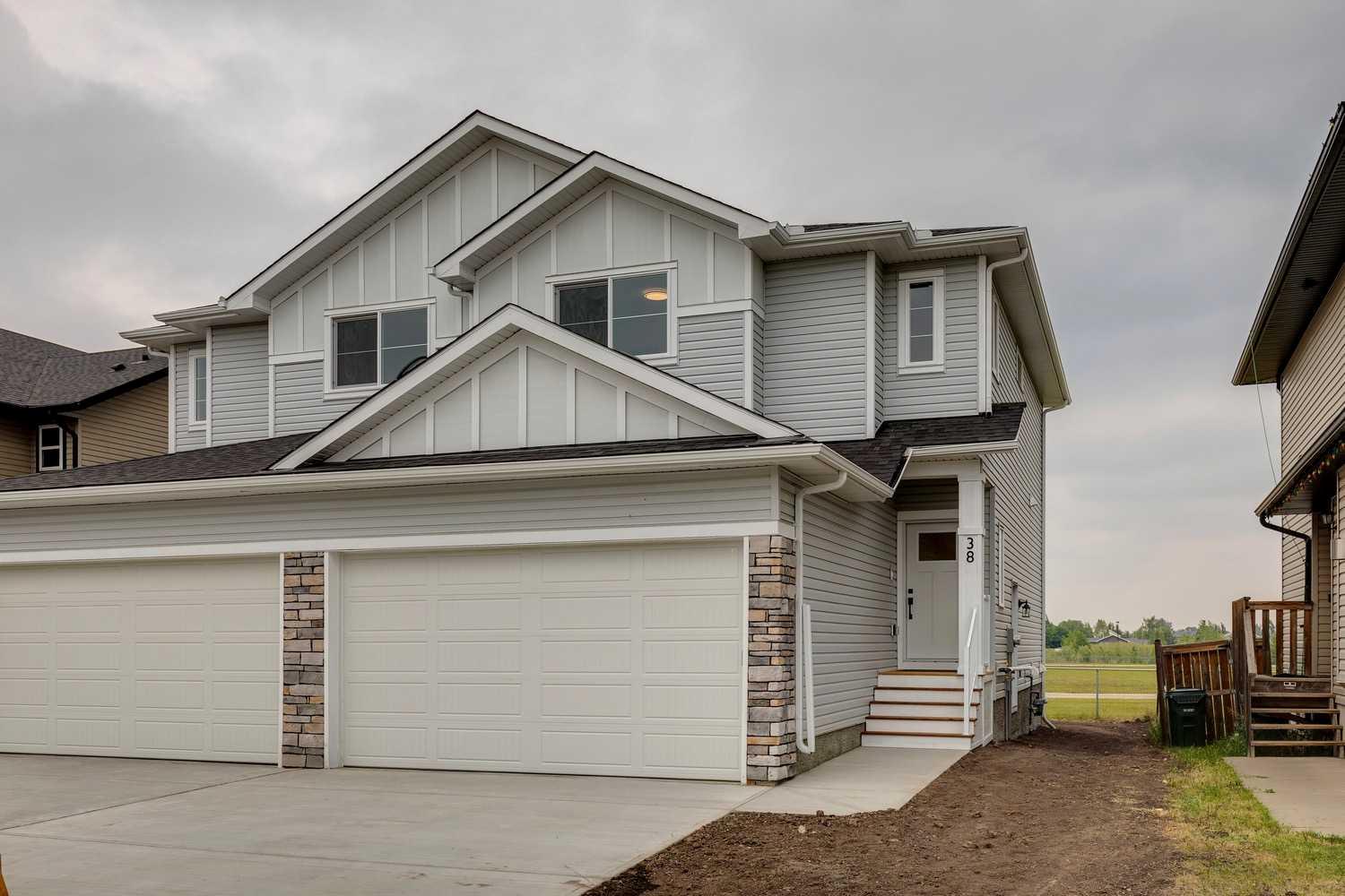 38 Sandpiper Dr, Didsbury, AB T0M 0W0
