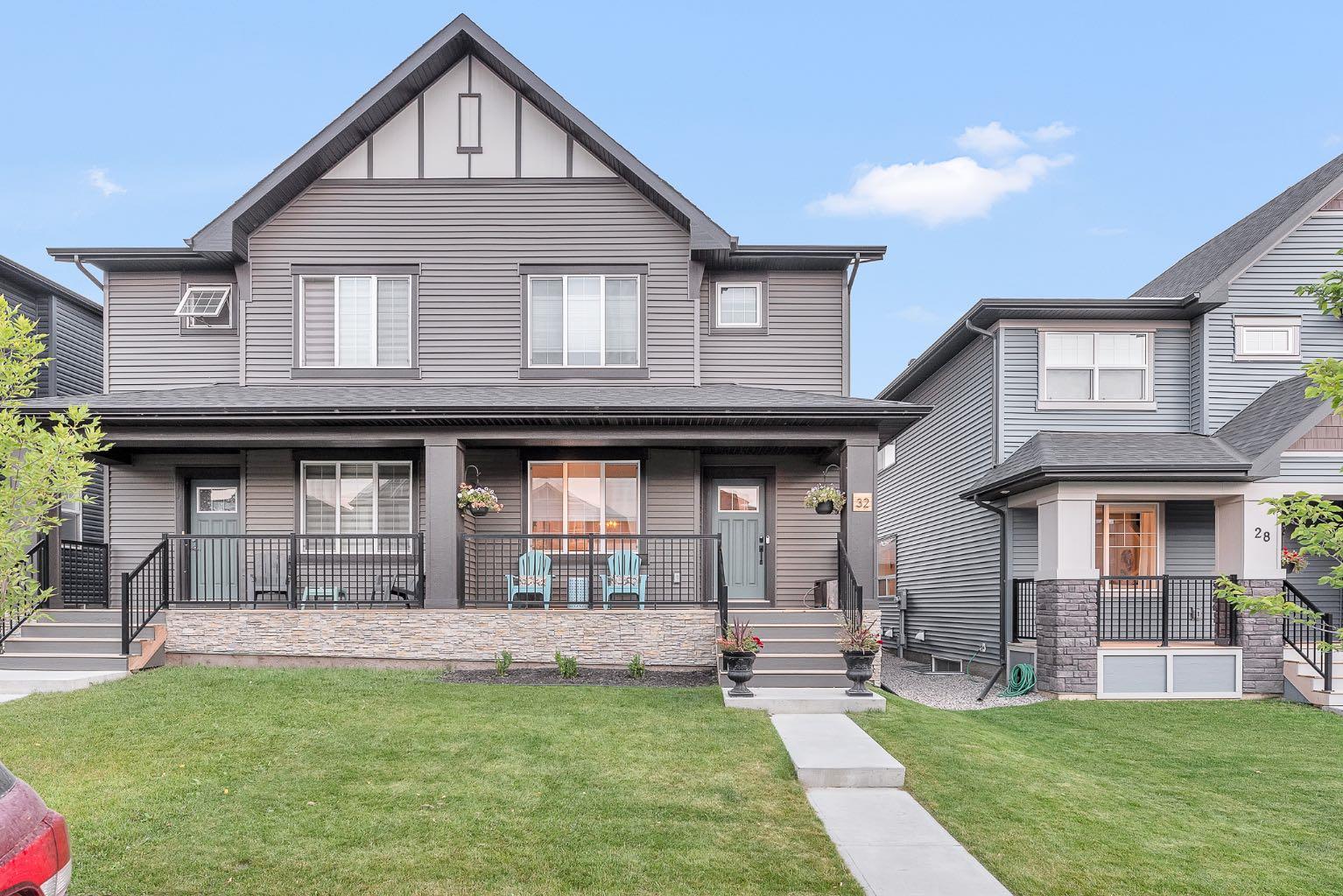 32 Legacy Reach Cres SE, Calgary, AB T2X 5A4