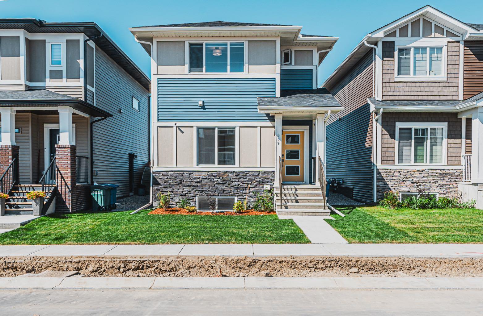 609 Baywater Mnr SW, Airdrie, AB T4B 5R8