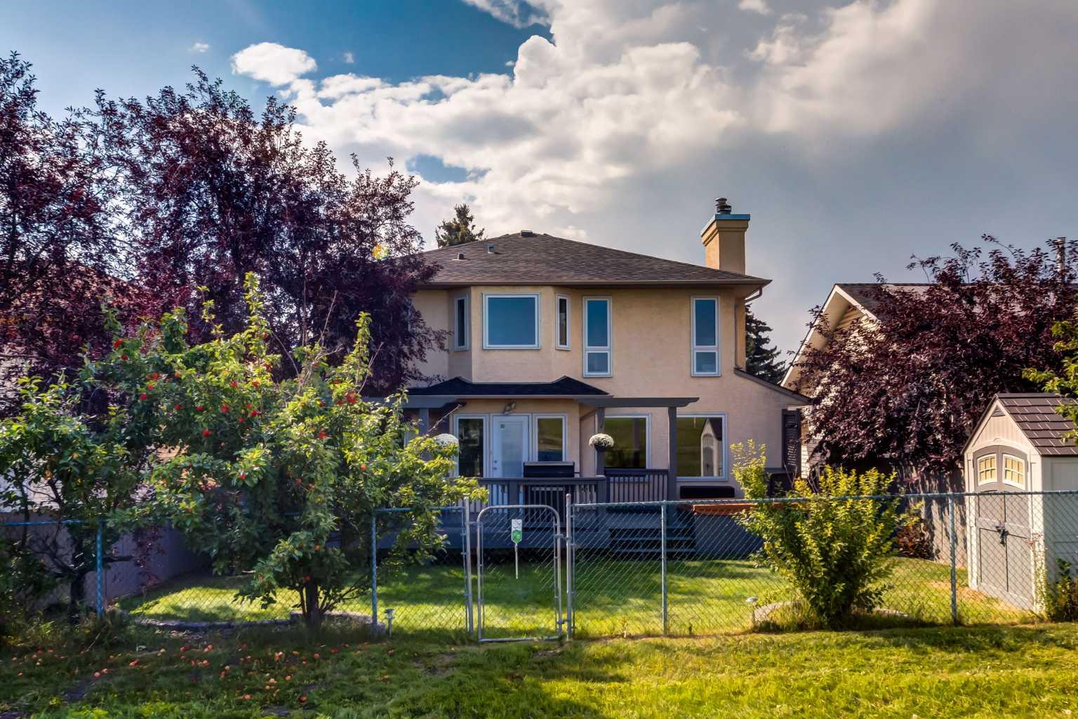 101 Scripps Lndg NW, Calgary, AB T3L 1W2