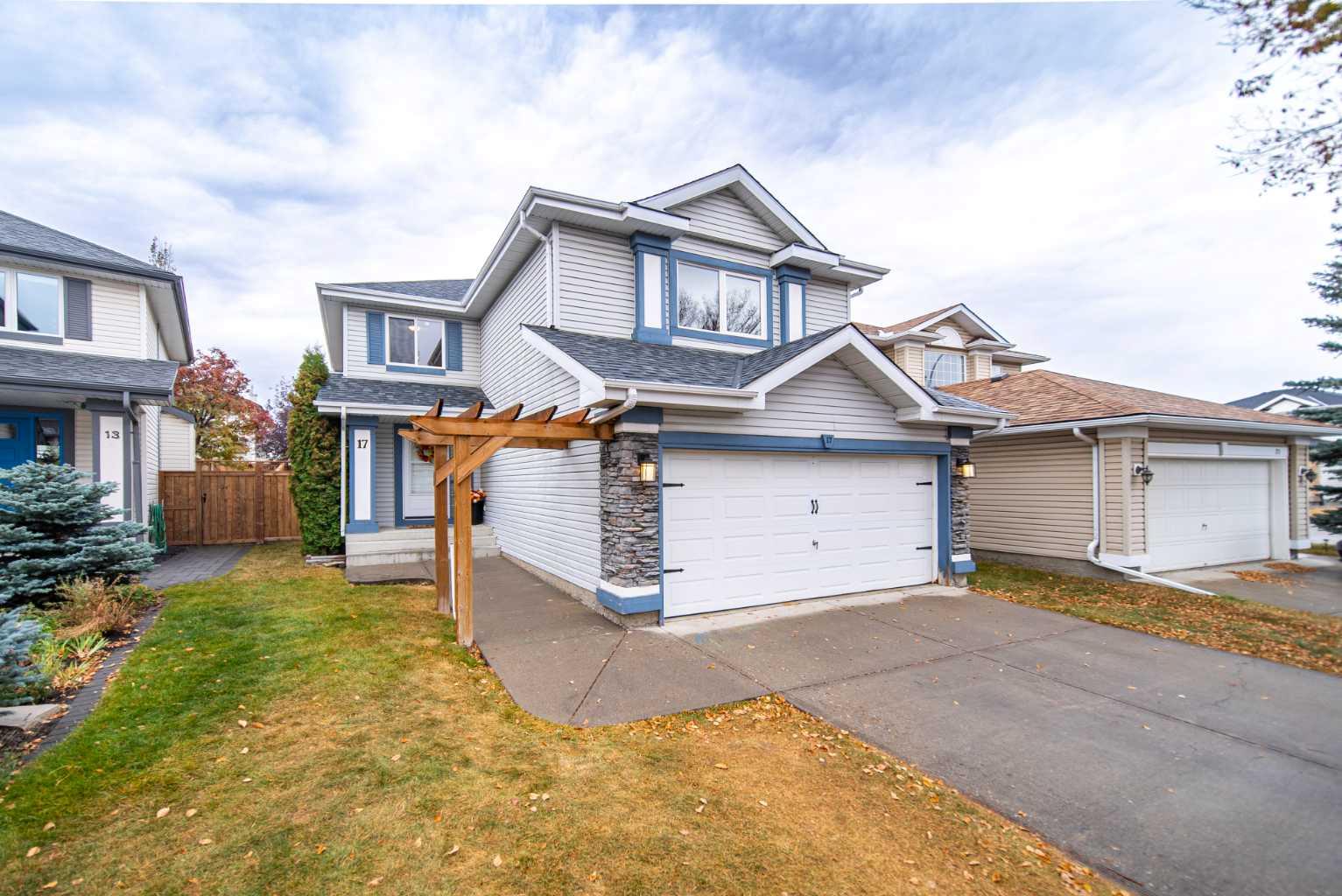 17 Hidden Close NW, Calgary, AB T3A 5P4