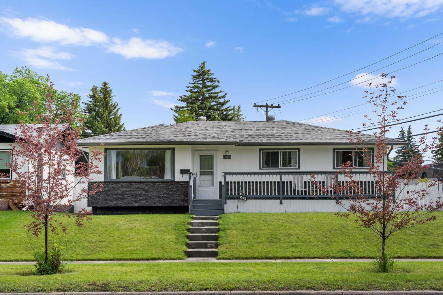 249 Acadia Dr SE, Calgary, AB T2J 0A6