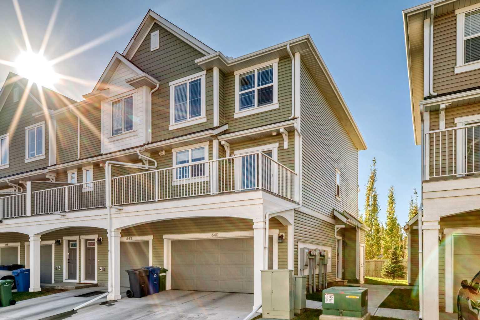 640 Copperstone Mnr SE, Calgary, AB T2Z 5G5