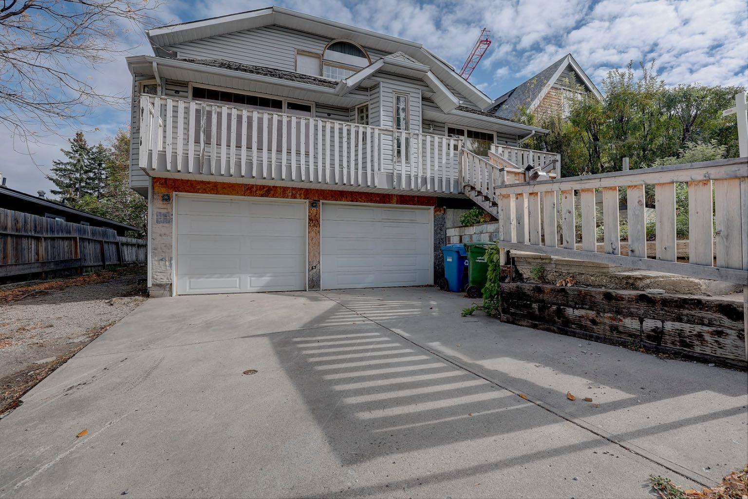 3610 Parkhill St SW, Calgary, AB T2S 2Z6