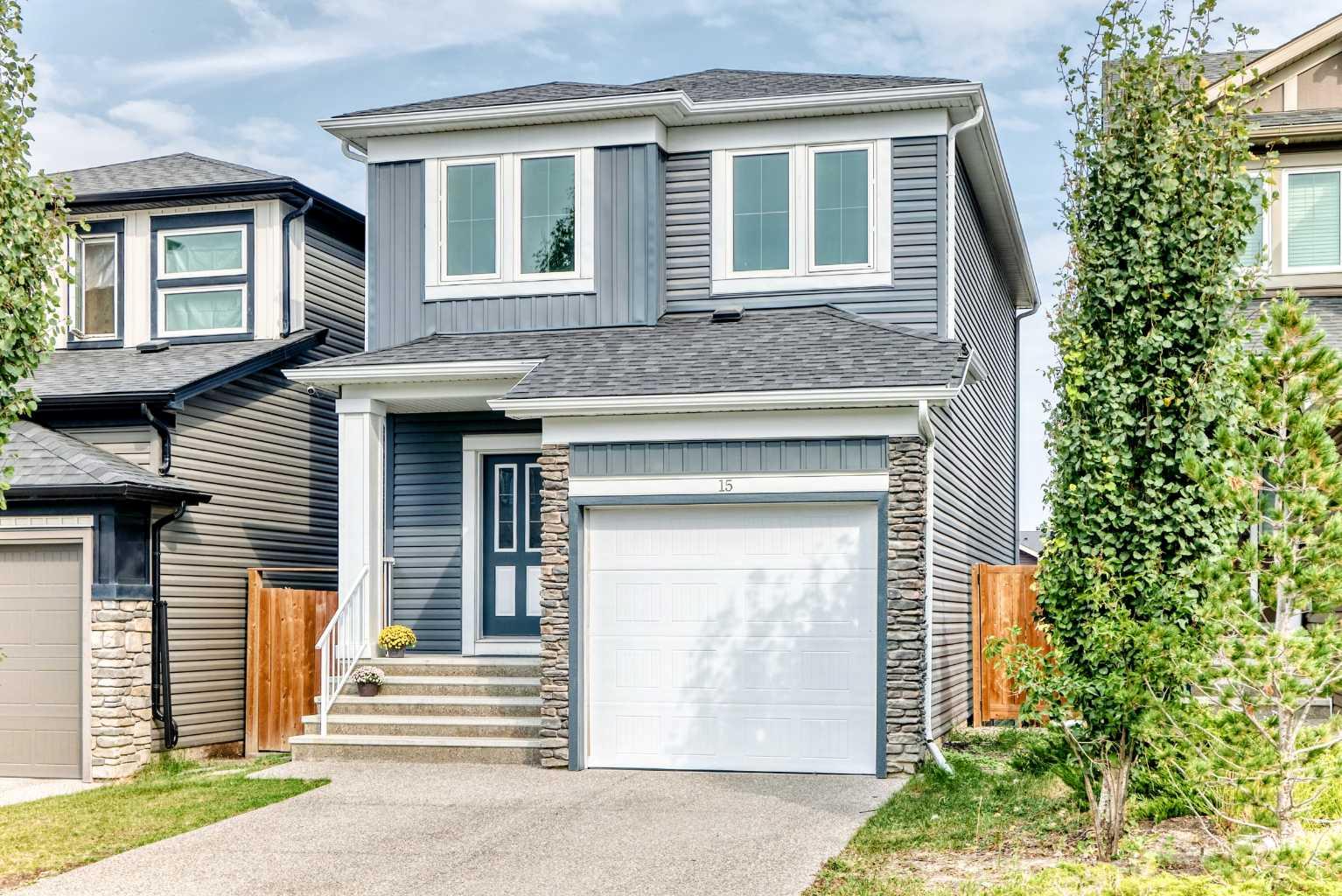 15 Evanscrest Way, Calgary, AB T3P 0R4