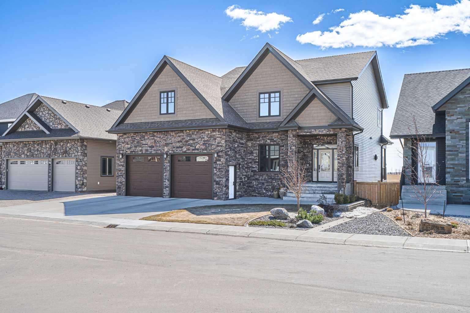 17 Streetclose Unit 6205 Street Close, Lloydminster, AB T9V 3S1
