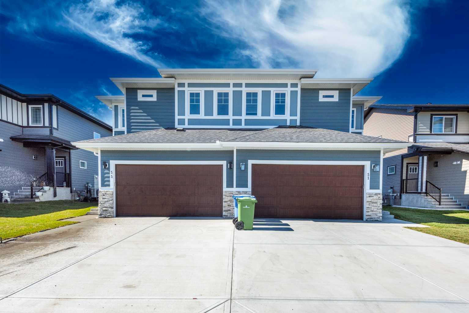 55 Waterford St, Chestermere, AB T1X 2Z6