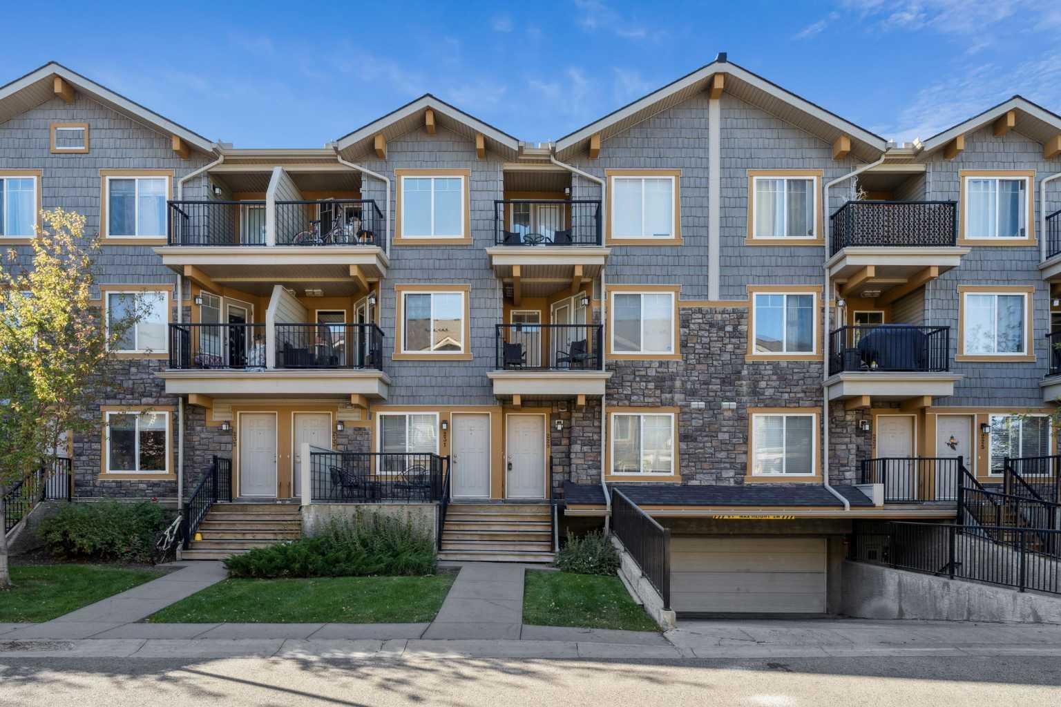 229 Mckenzie Towne Ln SE, Calgary, AB T2Z 0C3