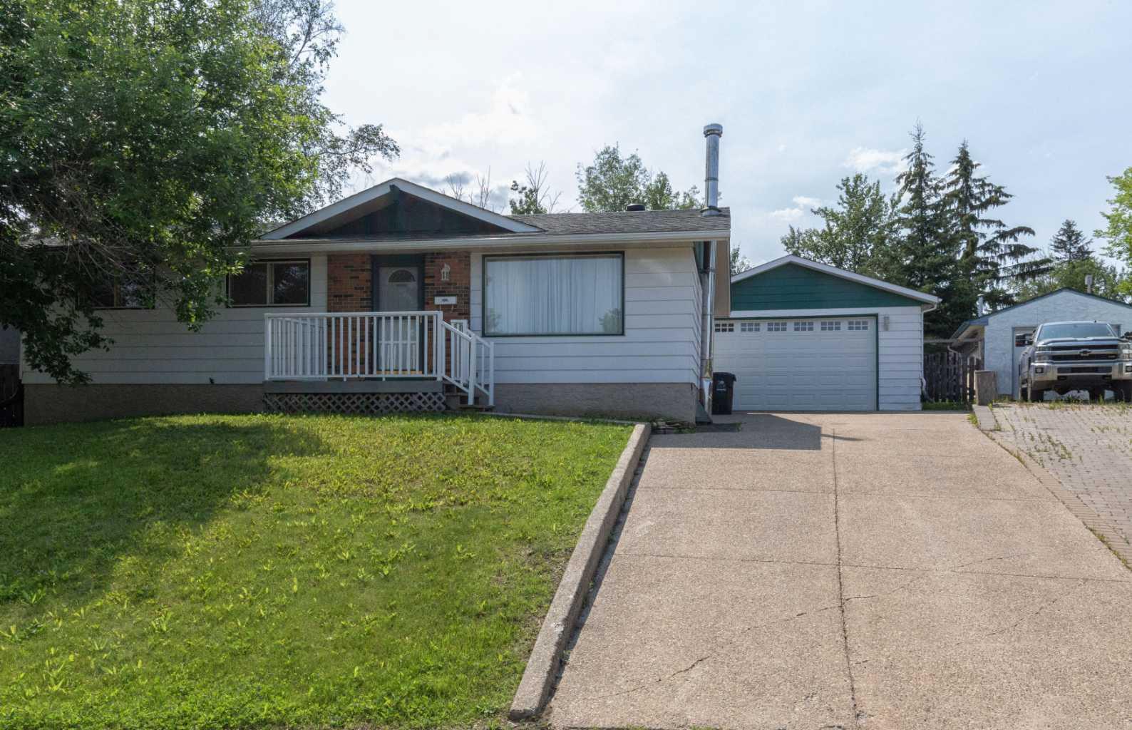 121 Beale Cres, Fort Mcmurray, AB T9H 2T3