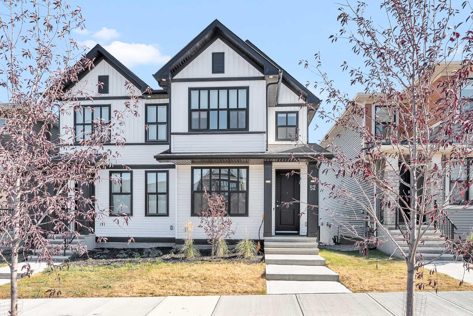 52 Edith Gate NW, Calgary, AB T3A 1Z2