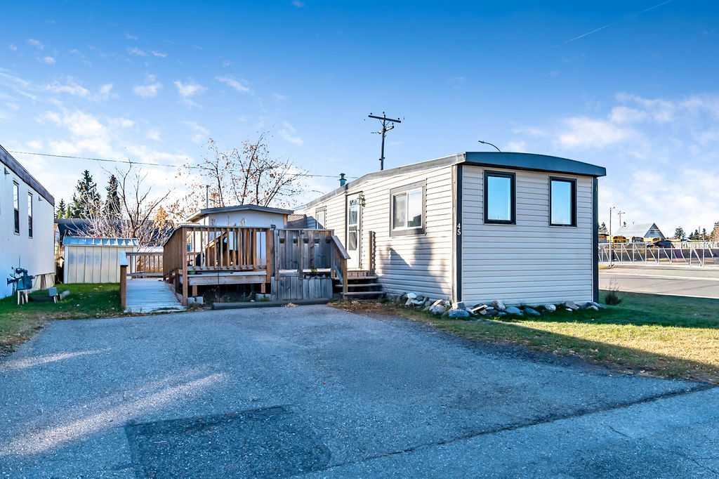 112 1 St Se #45 St, Diamond Valley, AB T0L 0H0