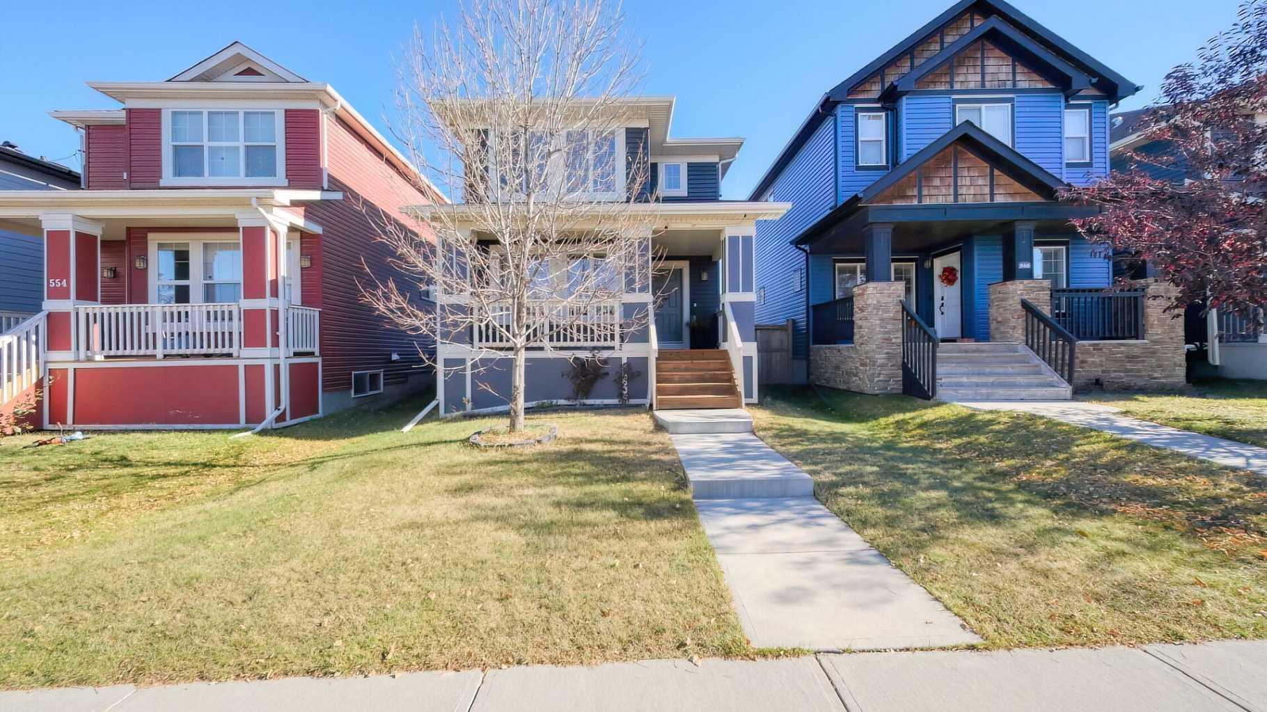 552 Evanston Dr NW, Calgary, AB T3P 0H4