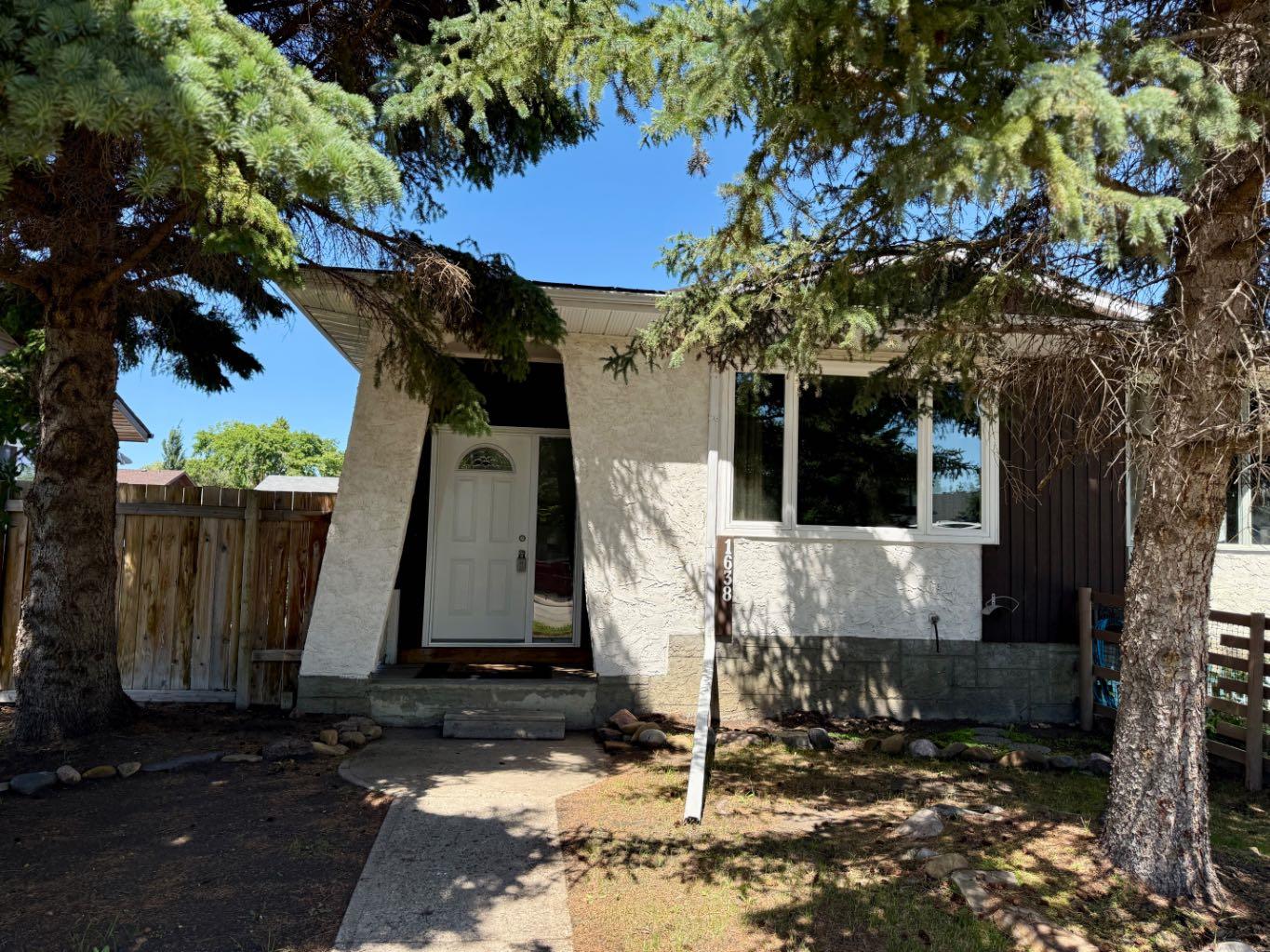 5 Avenue Unit 1638 #a, Wainwright, AB T9W 1W1