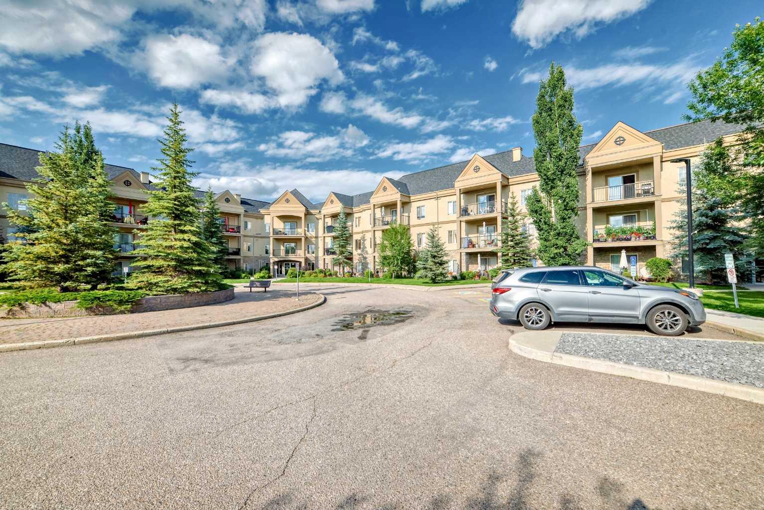 52 Cranfield Link Se Unit 212, Calgary, AB T3M 0N9
