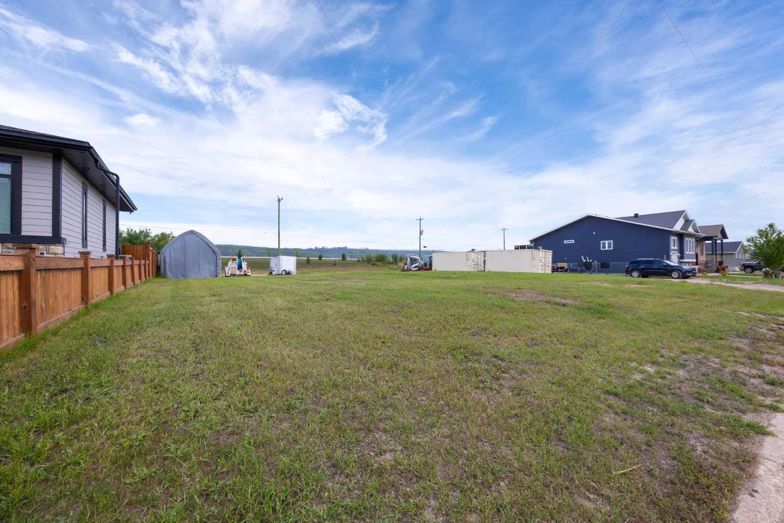 7114 Bulyea Ave S, Fort Mcmurray, AB T9H 1B1