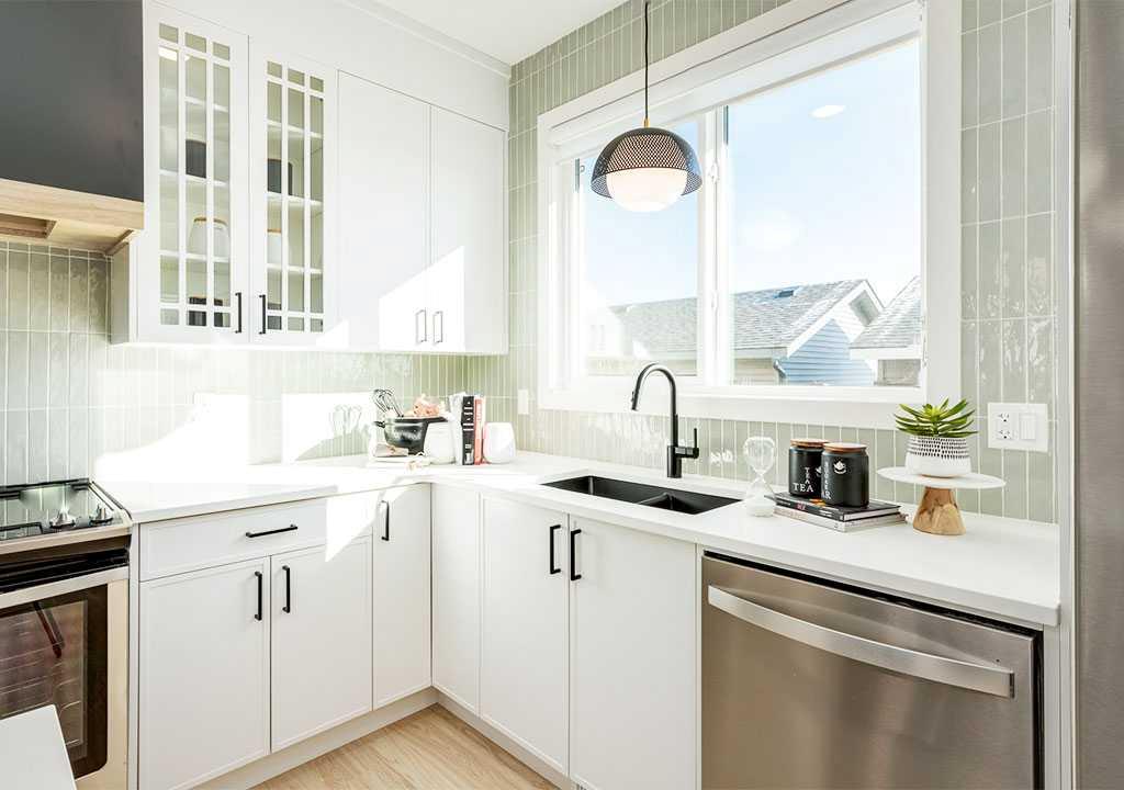 231 Savoy Lndg SE, Calgary, AB T3S 0L1